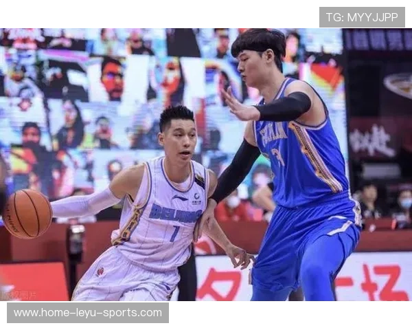 CBA北京外线防守断球反击得分振奋人心 CBA北京外线防守断球反击得分振奋人心